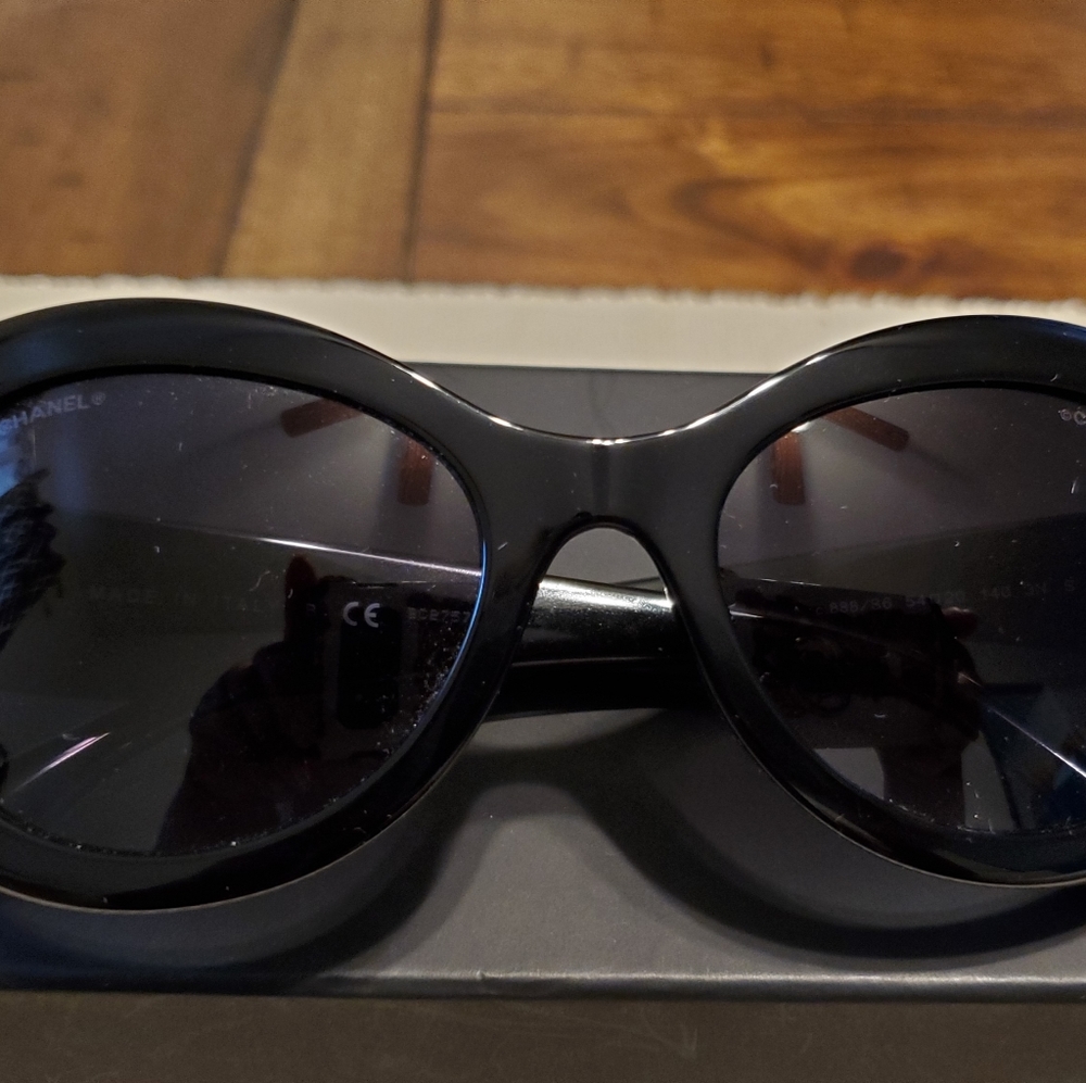 Women's Chanel Sunglasses - Picture 3 of 3